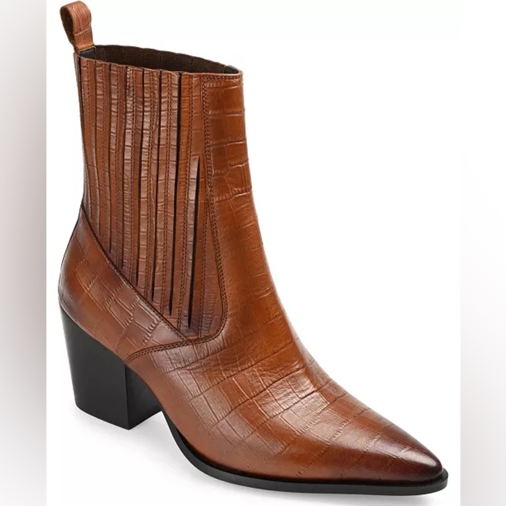 Journee Signature Brown Block Heel Bootie Size 11
